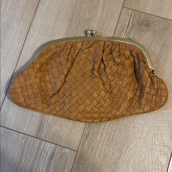 Tan Urban Outfitters Woven Purse Gold Hardware - Picture 13 of 13